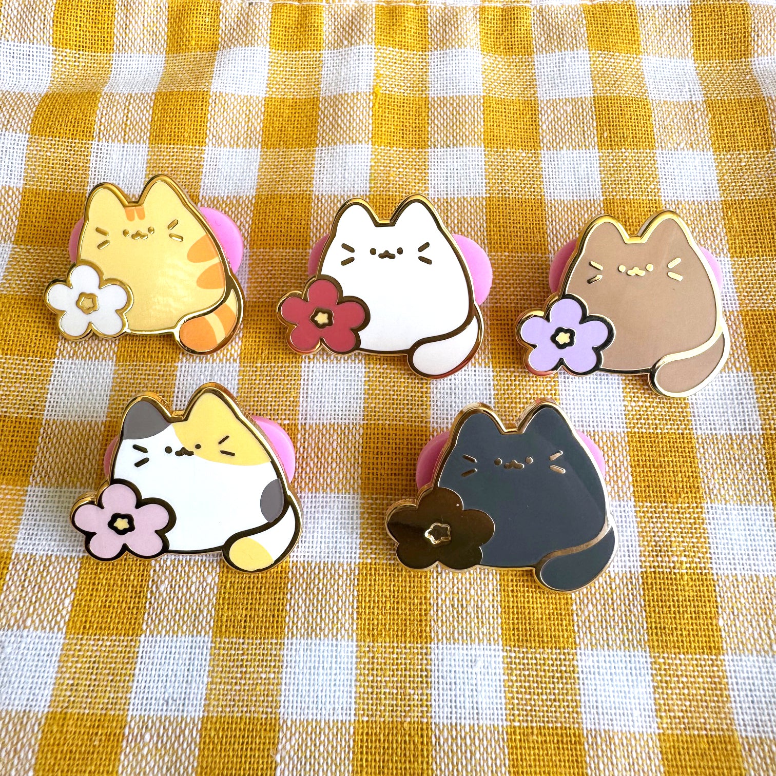 Flower Cat Enamel Pin Gachapon – Chibird Store